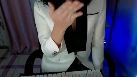 MYSTERIOUS QUEEN online show from 10/13/25, 11:10