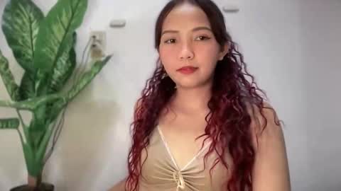 Snapshot of yoursweethot_faye chatting on 02/22/26, 06:28 Faye online show from 02/22/26, 06:28