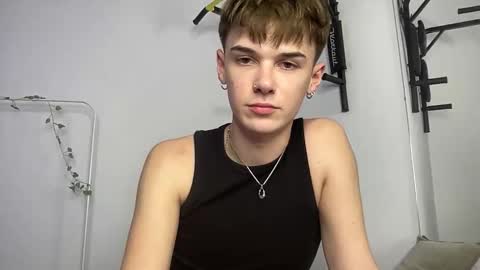 Snapshot of yoursweetyguy chatting on 11/04/25, 04:28 yoursweetyguy online show from 11/04/25, 04:28