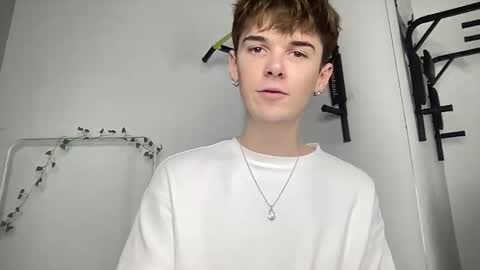 yoursweetyguy online show from 12/02/25, 04:46