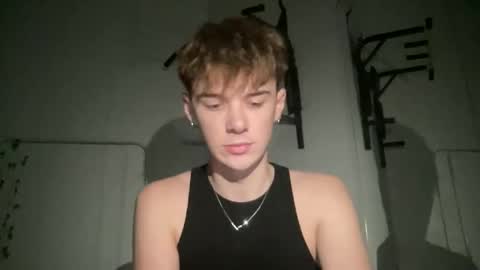 yoursweetyguy online show from 12/18/25, 02:23