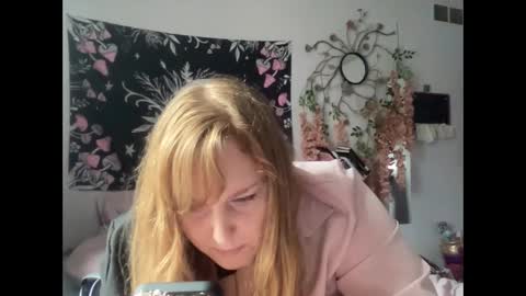 yourthickgingergoddess online show from 02/04/25, 08:38