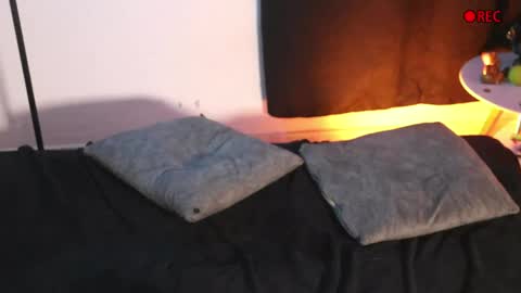 Bella- Independert Model online show from 04/23/26, 07:16