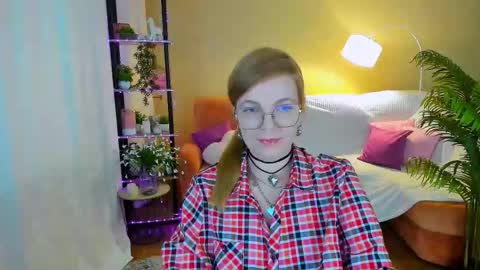 Snapshot of youruniverserr chatting on 10/12/25, 11:42 Alice online show from 10/12/25, 11:42