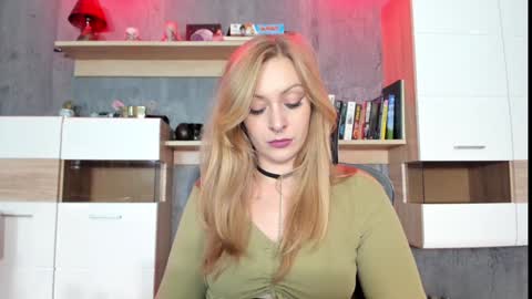 Snapshot of yourvenus00 chatting on 12/30/24, 05:34 YourVenus00 -Follow my OF online show from 12/30/24, 05:34