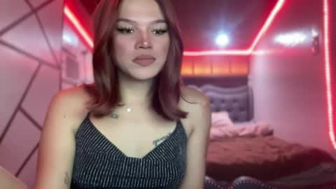 Snapshot of yourwildestdreamgirl chatting on 06/02/26, 02:13 ANDREA online show from 06/02/26, 02:13
