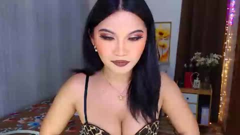Snapshot of youungsextdeity chatting on 01/28/25, 11:49 cathy online show from 01/28/25, 11:49