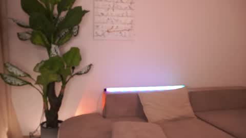 youw4ntthis online show from 04/19/26, 05:07