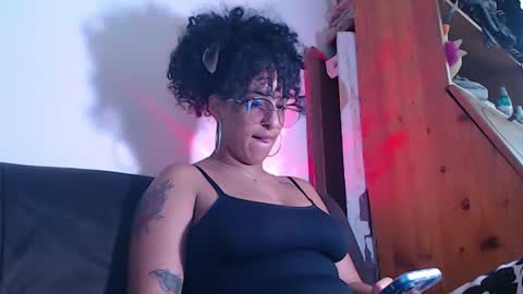 Snapshot of youwishtobeme chatting on 02/14/26, 09:44 elizabeth ju online show from 02/14/26, 09:44