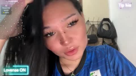 yrdrmgrl_jennie26 online show from 03/11/26, 07:58