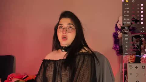 Ysabell online show from 02/14/25, 09:56