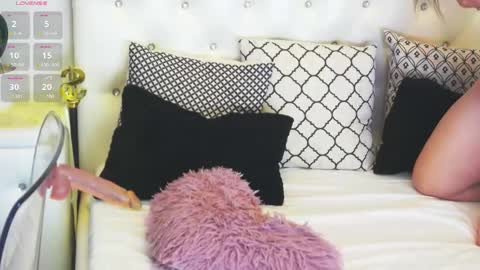 Yssabel online show from 04/24/26, 05:10