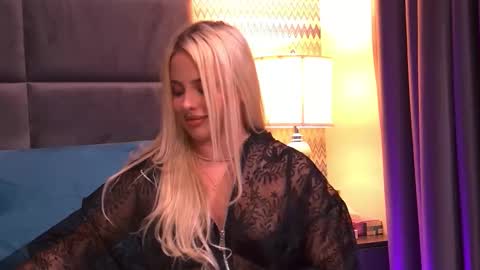 Foxie online show from 10/02/25, 03:57