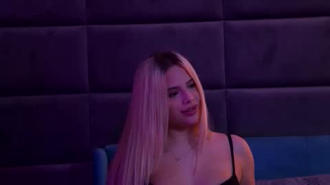 Foxie online show from 11/15/25, 03:52