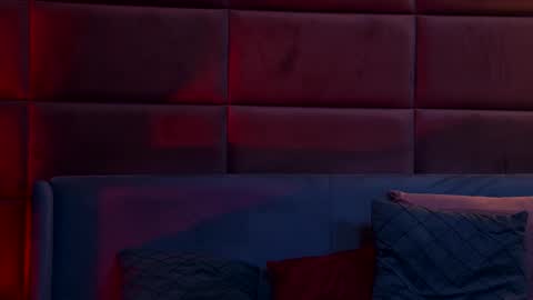 Foxie online show from 11/18/25, 04:33