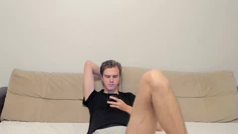 Yue Lang and Samm online show from 10/09/25, 06:39