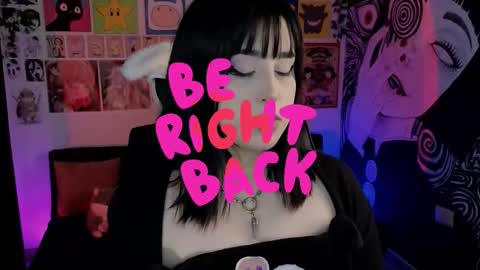 Snapshot of yuhwa chatting on 10/14/25, 11:27 rawr Anne Independent model online show from 10/14/25, 11:27