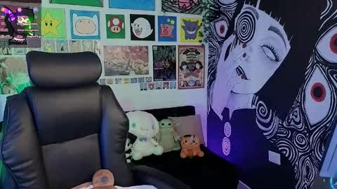 Snapshot of yuhwa chatting on 11/07/25, 06:41 rawr Anne Independent model online show from 11/07/25, 06:41