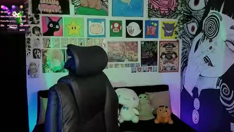 Snapshot of yuhwa chatting on 11/19/25, 01:16 rawr Anne Independent model online show from 11/19/25, 01:16