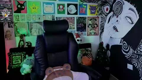    rawr   Anne Independent model      online show from 12/20/25, 10:39