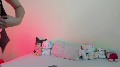 Snapshot of yui_ayanami chatting on 02/13/25, 01:08 Yui 3 online show from 02/13/25, 01:08