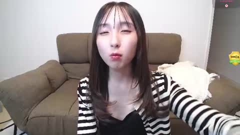 Snapshot of yui_x chatting on 07/29/26, 12:14 yui_x online show from 07/29/26, 12:14