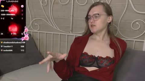 Yuko online show from 10/23/25, 03:28