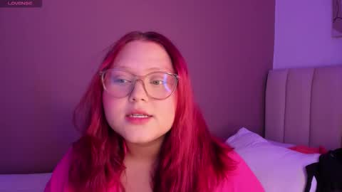 Snapshot of yuli_cardona_ chatting on 10/16/25, 09:38 Yuliet online show from 10/16/25, 09:38
