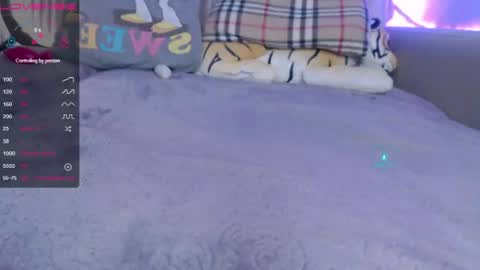 Snapshot of yuli_ya chatting on 07/30/26, 07:18 Sweet Pussy online show from 07/30/26, 07:18