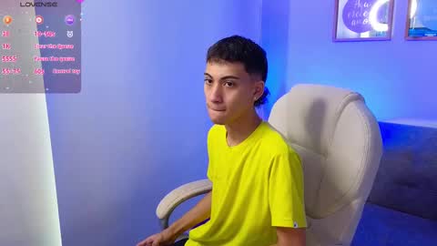 yulian_vasquez online show from 09/14/25, 12:26