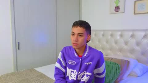 yulian_vasquez online show from 01/15/26, 07:39
