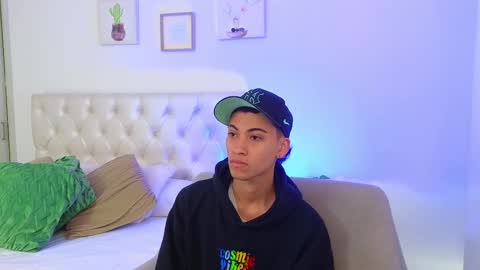 yulian_vasquez online show from 02/03/26, 12:21