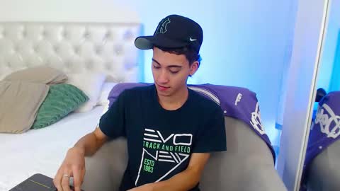 yulian_vasquez online show from 02/17/26, 07:20