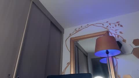 Snapshot of yulianpereira25 chatting on 01/16/25, 08:00 yulian 2811 online show from 01/16/25, 08:00