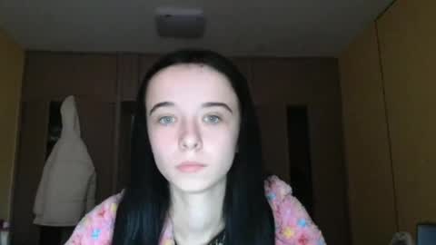 Yuliia online show from 11/03/25, 06:47