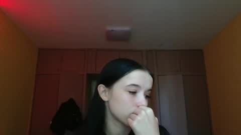 Yuliia online show from 04/20/26, 08:39