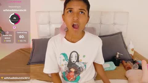 Snapshot of yuliethpetite chatting on 09/19/25, 05:02 yuliethpetite online show from 09/19/25, 05:02