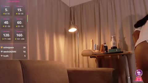 Snapshot of yuliethpetite chatting on 10/17/25, 12:41 yuliethpetite online show from 10/17/25, 12:41