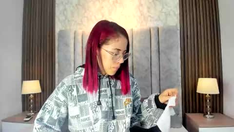 Snapshot of yulievans chatting on 10/08/25, 10:46 yulievans online show from 10/08/25, 10:46