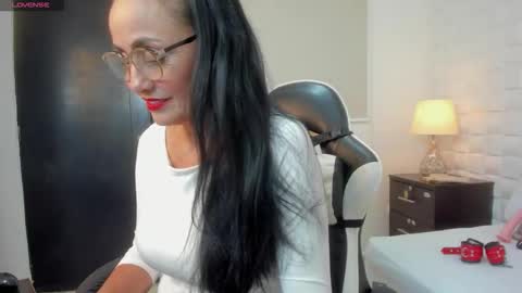 Y U L I T Z A online show from 12/15/25, 12:31