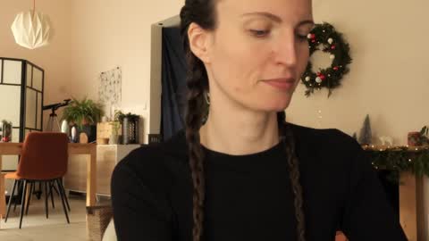 yulla dao online show from 12/09/24, 10:11