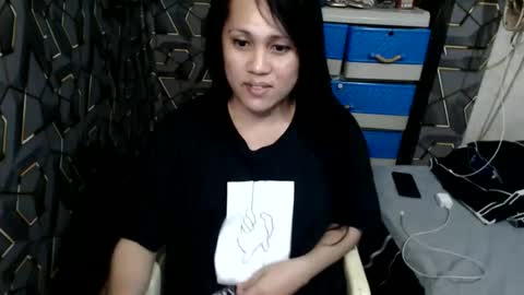 yumi online show from 11/04/25, 05:23