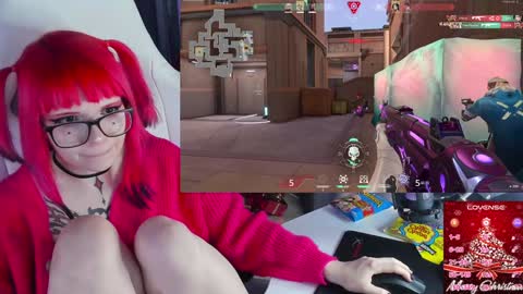 Snapshot of yumi_youkai chatting on 12/23/24, 11:28 Yumi 3 online show from 12/23/24, 11:28