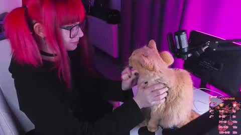 Snapshot of yumi_youkai chatting on 10/16/25, 12:55 Yumi 3 online show from 10/16/25, 12:55