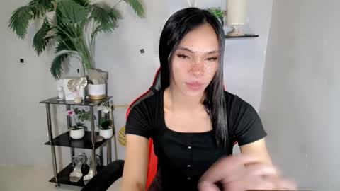 Snapshot of yumiexx chatting on 08/05/26, 02:53 CALL ME YUMLEXX online show from 08/05/26, 02:53