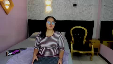 Snapshot of yumiviolet chatting on 02/07/26, 07:50 YumiViolet online show from 02/07/26, 07:50