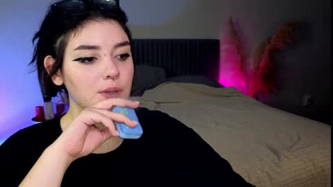 YumemiyaYumi online show from 01/01/25, 03:45