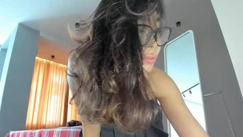 Yumi online show from 12/10/24, 07:05