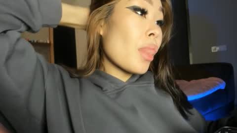 Yumi online show from 02/27/25, 09:54