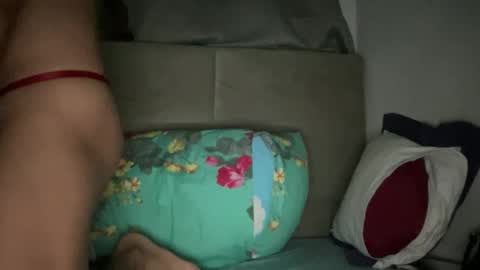 Snapshot of yummy_annie chatting on 03/11/25, 08:09 yummy_annie online show from 03/11/25, 08:09